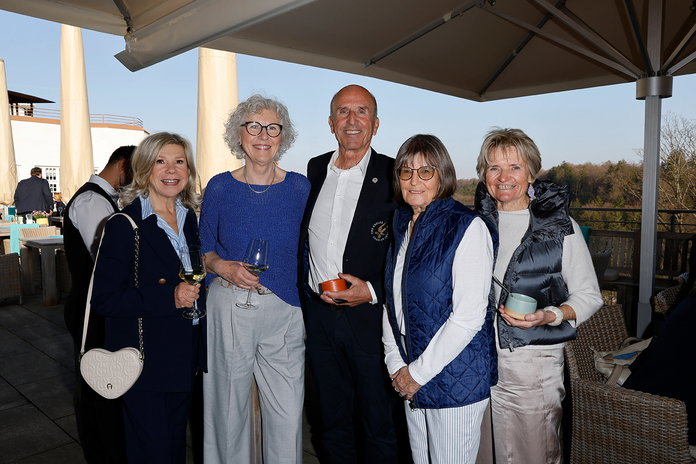 Wiedersehensfreude bei Marianne Hartl, Anita Wepper, Dr. Ernst-Otto Münch, Frederike Wolfermann, Traudl Münch