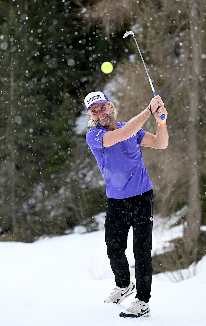Zweifachen Snowgolf-Weltmeister Adi Hengstberger