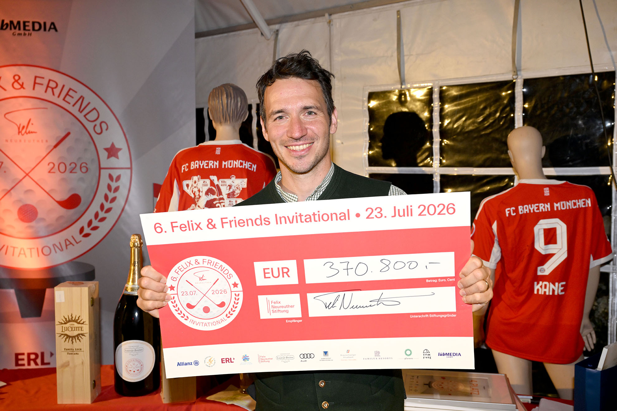 Stolze Spendensumme: 370.800,- €