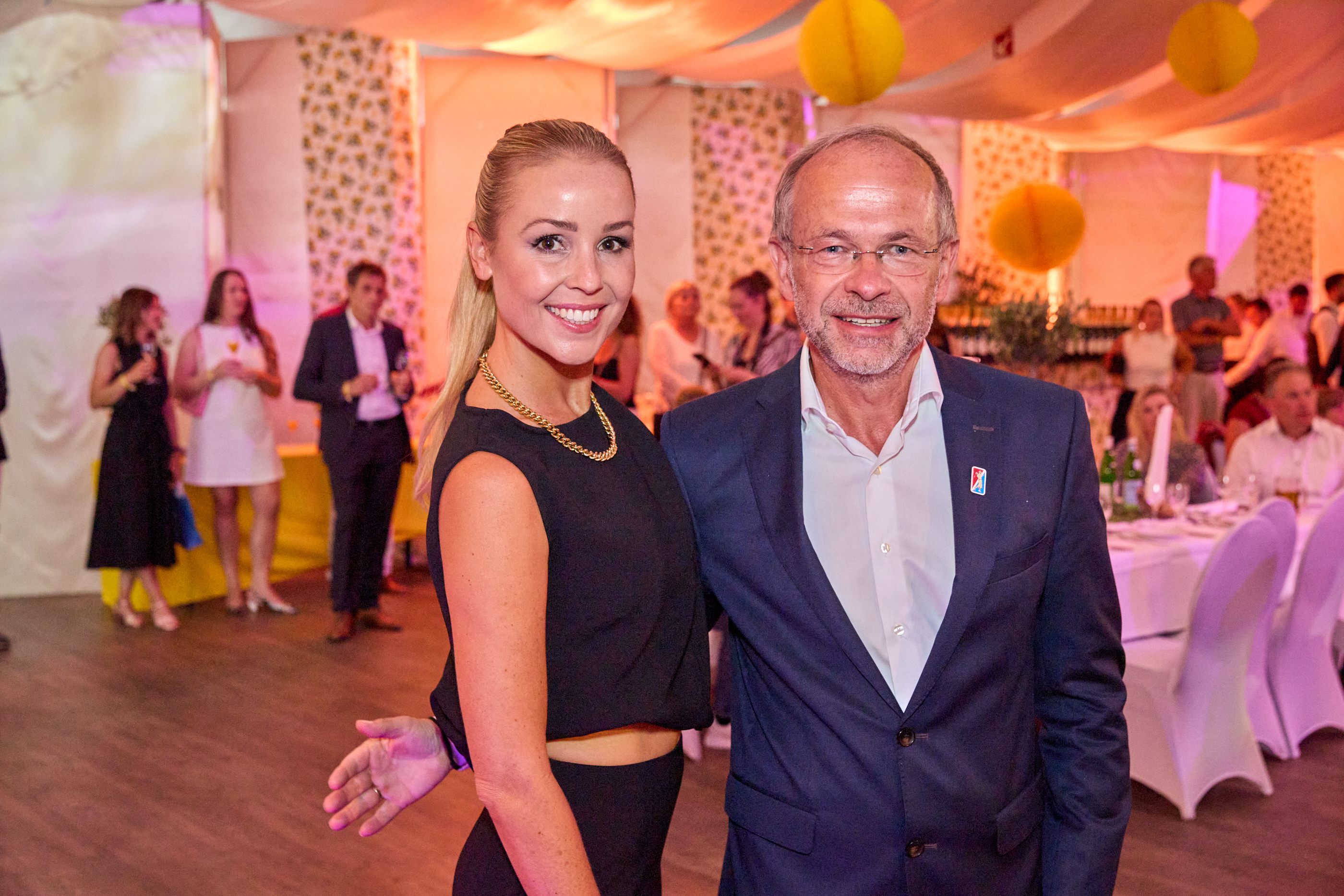 Moderatorin Antonia Wisgickl mit Andreas Gerleigner